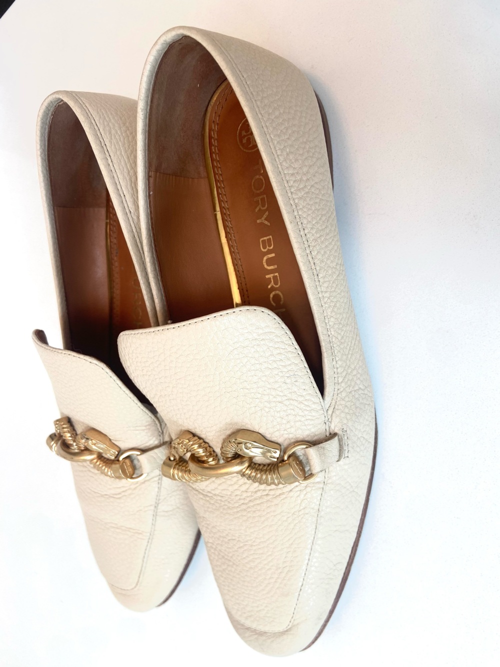 Tory Burch Ivory Pebbled Leather Loafers with Gold Chain